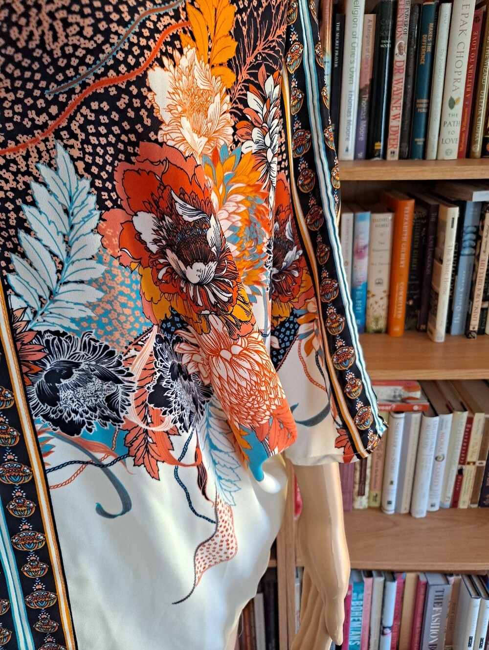 Rose + Olive Boho Silky Floral V-Neck Batwing Sleeve Top With Back Cutout - Picture 5 of 10